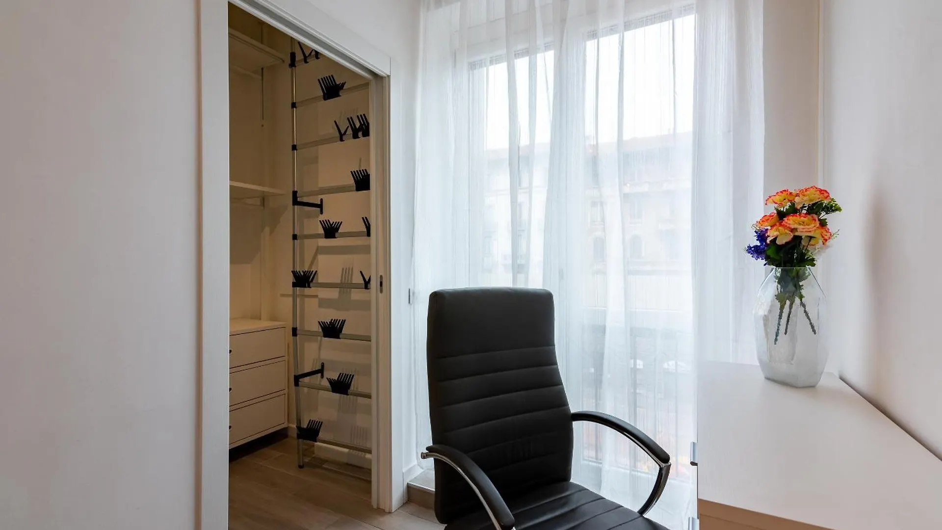 Audrey Flat - Stazione Milano Centrale Apartment 0*, Milan