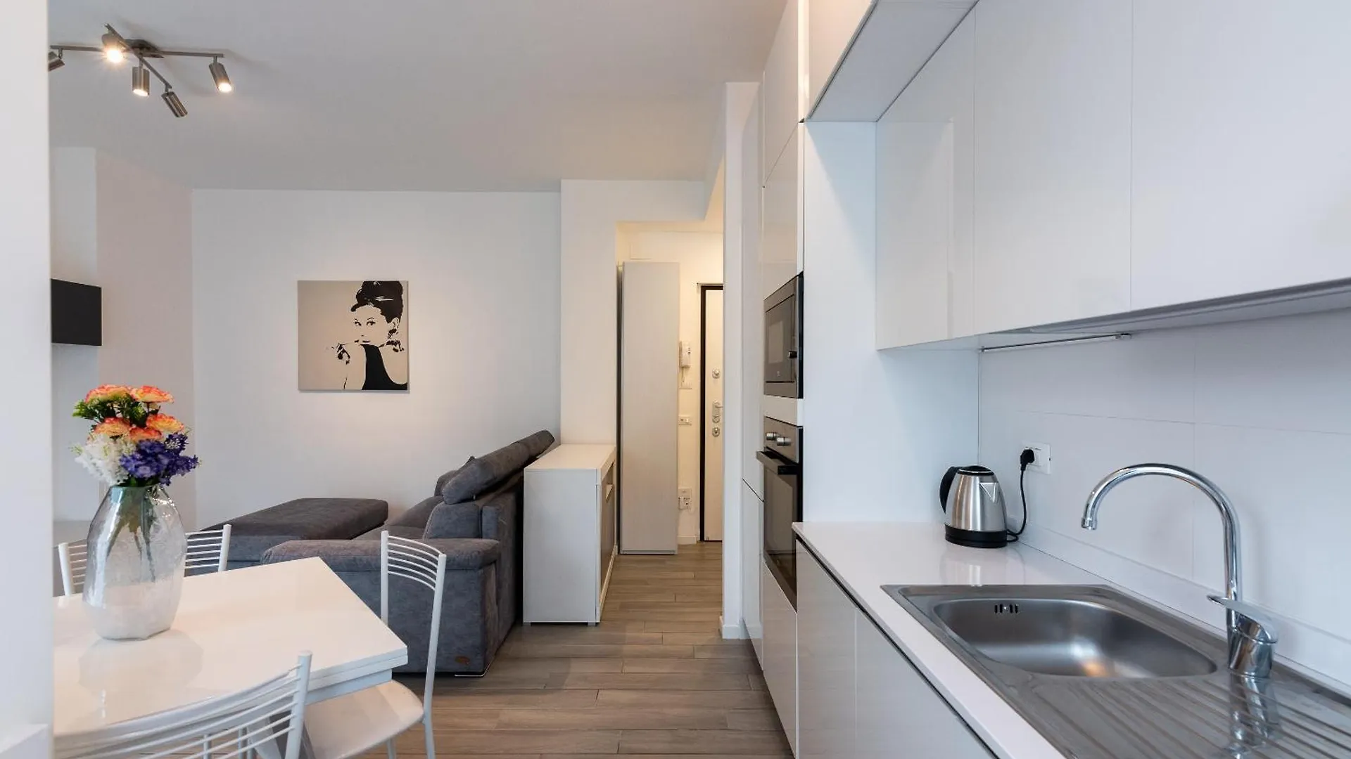 Audrey Flat - Stazione Milano Centrale Apartment